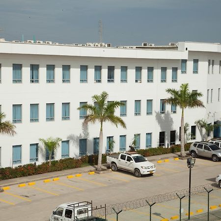 Hotel Las Olas Mamonal Cartagena エクステリア 写真