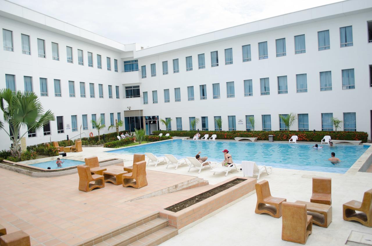 Hotel Las Olas Mamonal Cartagena エクステリア 写真